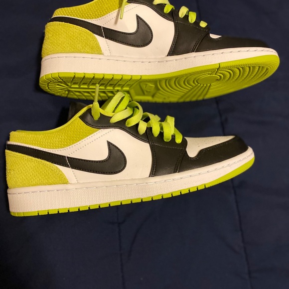 Retro Jordan’s 1 lows - Picture 3 of 6